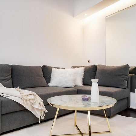 Appartement Place Des Lices Avec Parking Saint-Tropez Exteriör bild