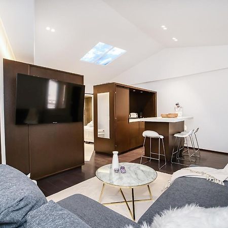 Appartement Place Des Lices Avec Parking Saint-Tropez Exteriör bild