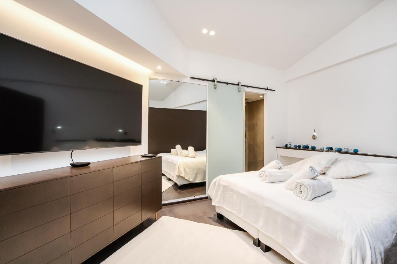 Appartement Place Des Lices Avec Parking Saint-Tropez Exteriör bild