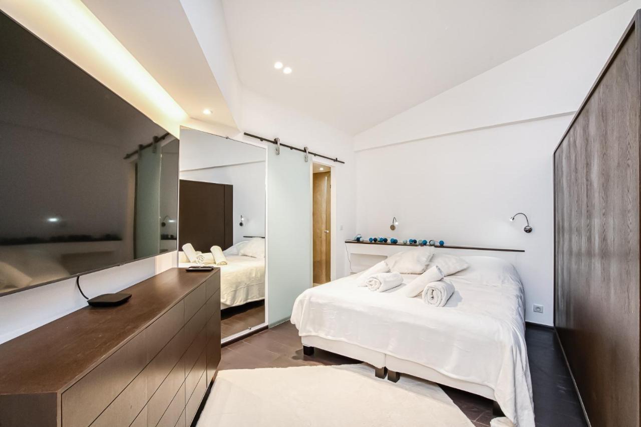 Appartement Place Des Lices Avec Parking Saint-Tropez Exteriör bild